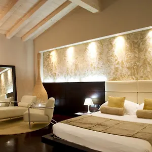 https://onemhotel.it-lombardy.com